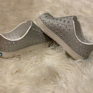 Native, silver glitter crocs, size 2 girls